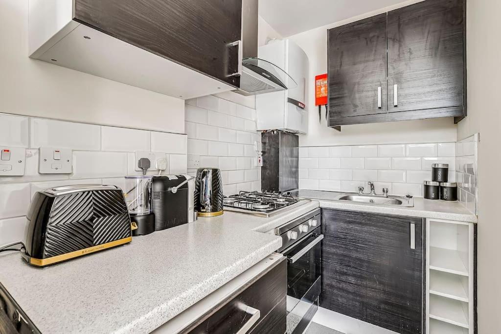 Apartment For Explorers - 3 Min Walk To Station *