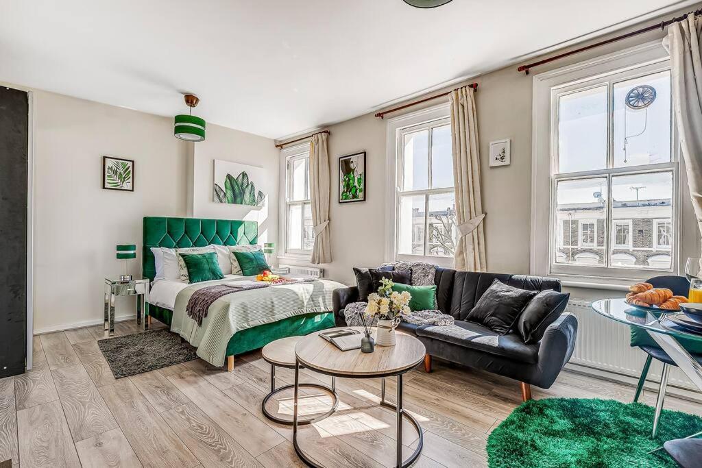Apartment For Explorers - 3 Min Walk To Station London